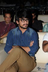 Kumari 21 F Movie Platinum Disc Function